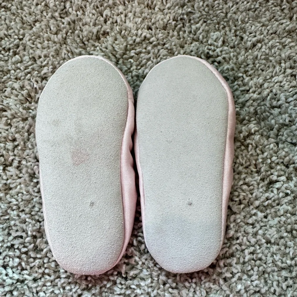 Baby Girl Pink Satin Ballet Flats Bow Detail Soft Sole Crib Shoes size 5